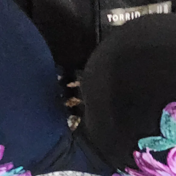 Torrid Black Bra with Purple Floral Embroidery Nova Lace Nwt 42dd - Picture 5 of 8